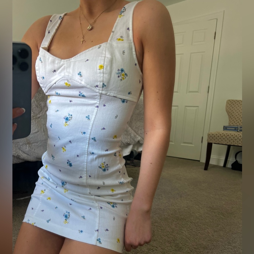FLORAL MINI DRESS